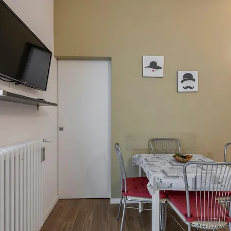 Lucky Flat, Un Momento Di Relax. Mailand
